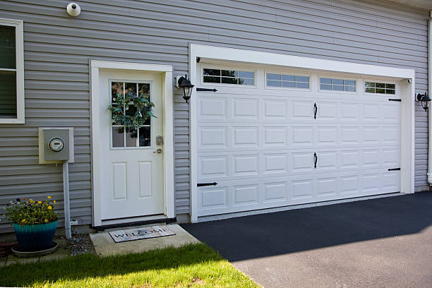 24/7 Emergency Garage Door Panel Replacement experts in Olney, MD